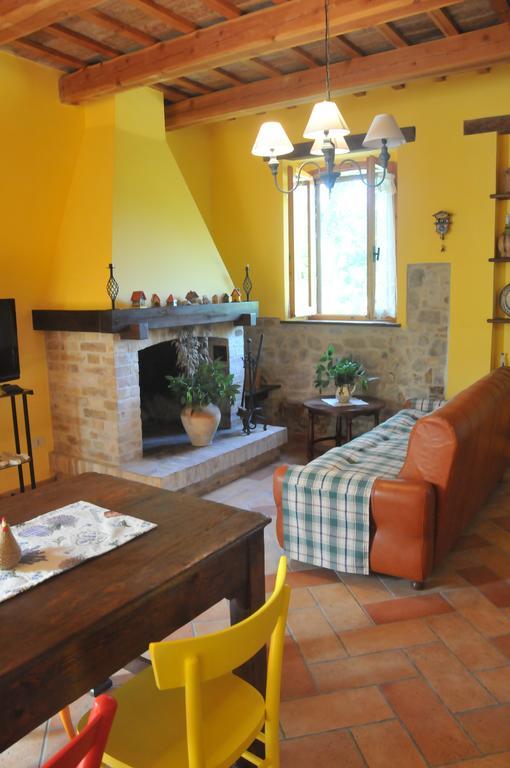 Guesthouse Casale Borgo Miriam Offida Kamer foto