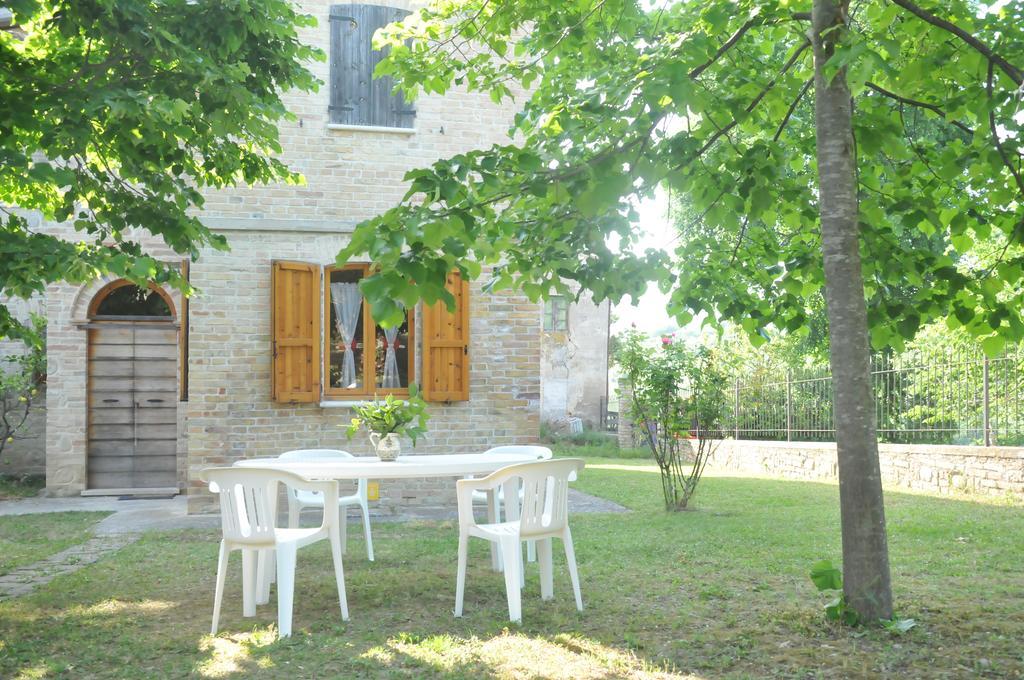 Guesthouse Casale Borgo Miriam Offida Kamer foto