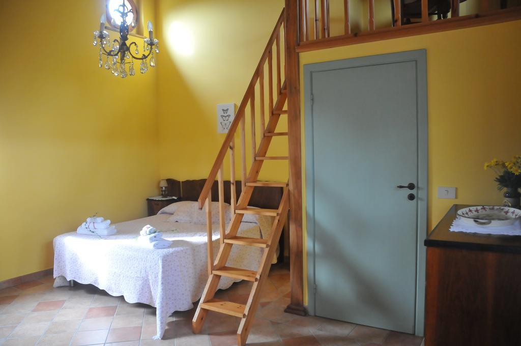 Guesthouse Casale Borgo Miriam Offida Kamer foto