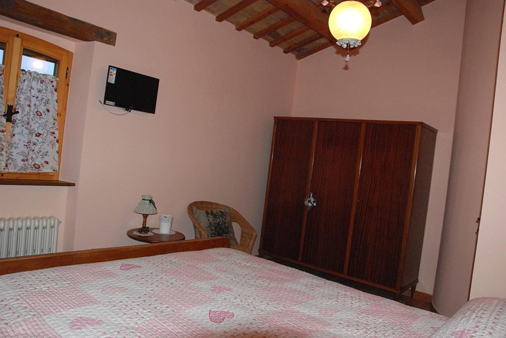 Guesthouse Casale Borgo Miriam Offida Kamer foto