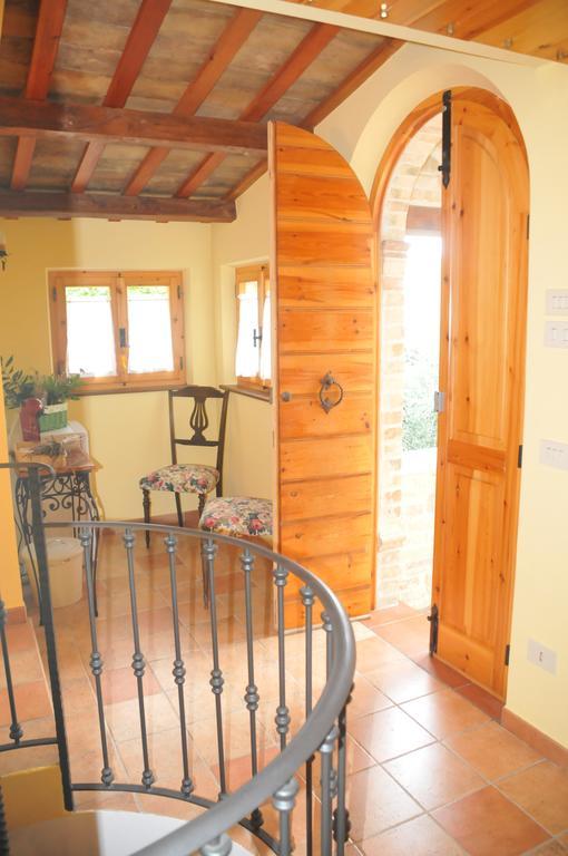 Guesthouse Casale Borgo Miriam Offida Kamer foto